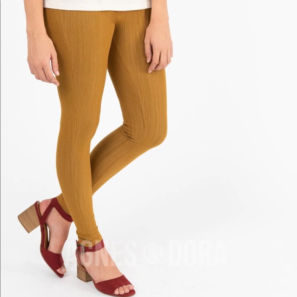 Agnes & Dora™ Knit Jegging Wheat